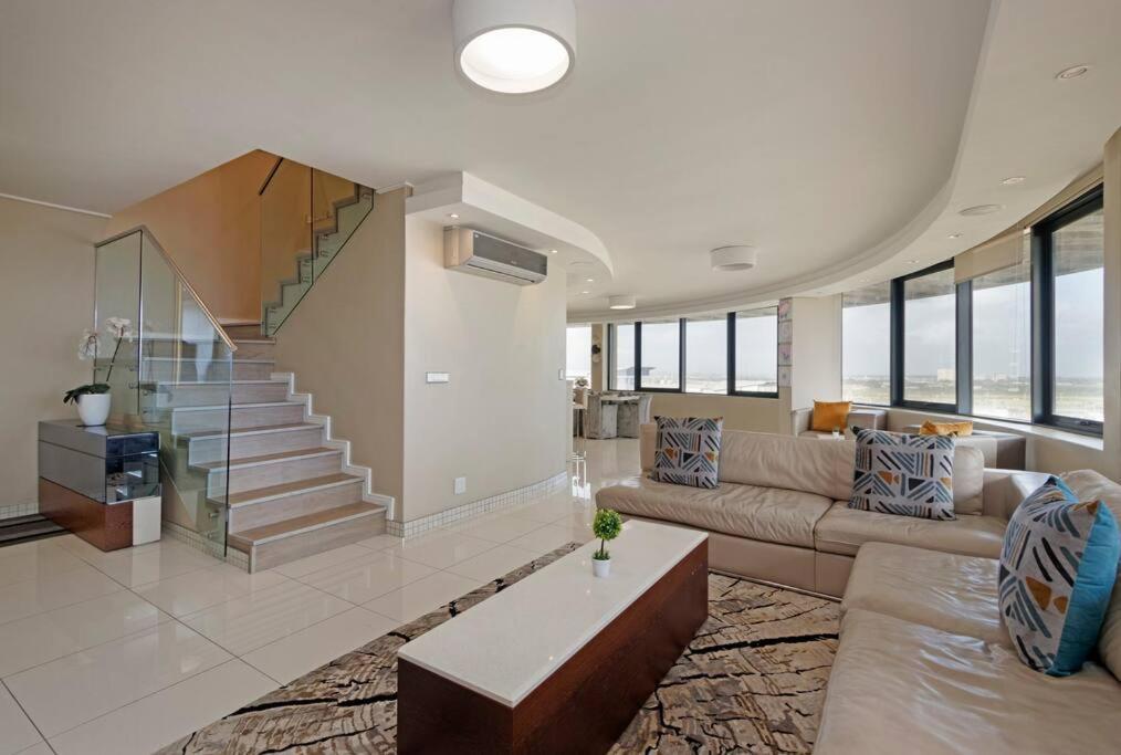 Grand Penthouse / Backup Power / Stunning Cidade Do Cabo
